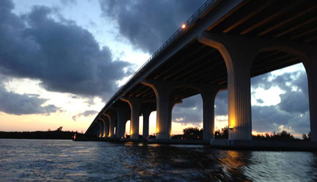 the-riverside-caf-fine-dining-and-bar-along-the-indian-river-lagoon-in