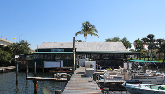 the-riverside-caf-fine-dining-and-bar-along-the-indian-river-lagoon-in